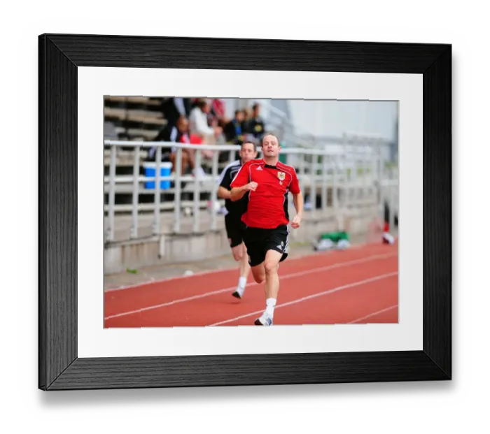 Framed Print : Louis Carey's Unwavering Determination: Intense Training of Bristol City Football Club Captain