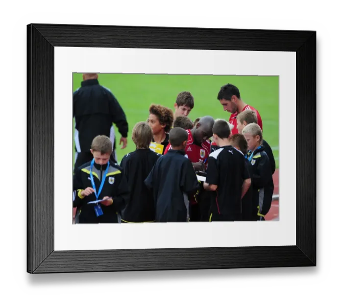 Framed Print : Bristol Citys Jamal Camplbell-Ryce and Bristol Citys Bradley Orr sign autographs for the academy