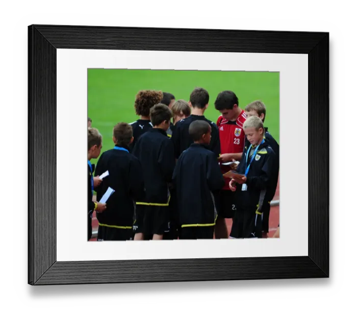 Framed Print : Joe Edwards of Bristol City Signing Autographs During Training Framed Print : Joe Edwards of Bristol City Signing Autographs During Training