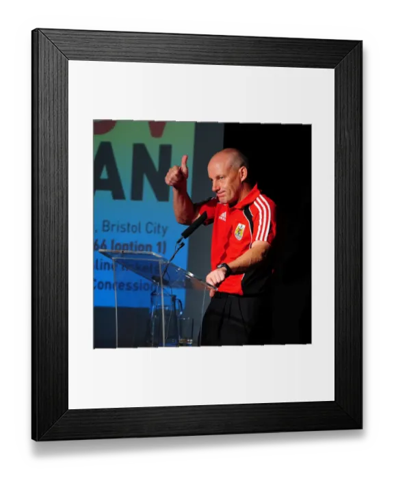 Framed Print : Bristol City Open Day: Behind the Scenes of the First Team's Training Sessions (Season 10-11)