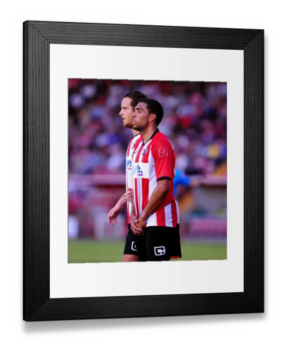 Framed Print : Bristol City old boys Scott Goulbourne and Ryan Harley line up Framed Print : Bristol City old boys Scott Goulbourne and Ryan Harley line up