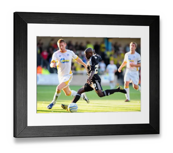 Framed Print : Bristol Citys Jamal Camplbell-Ryce shoots