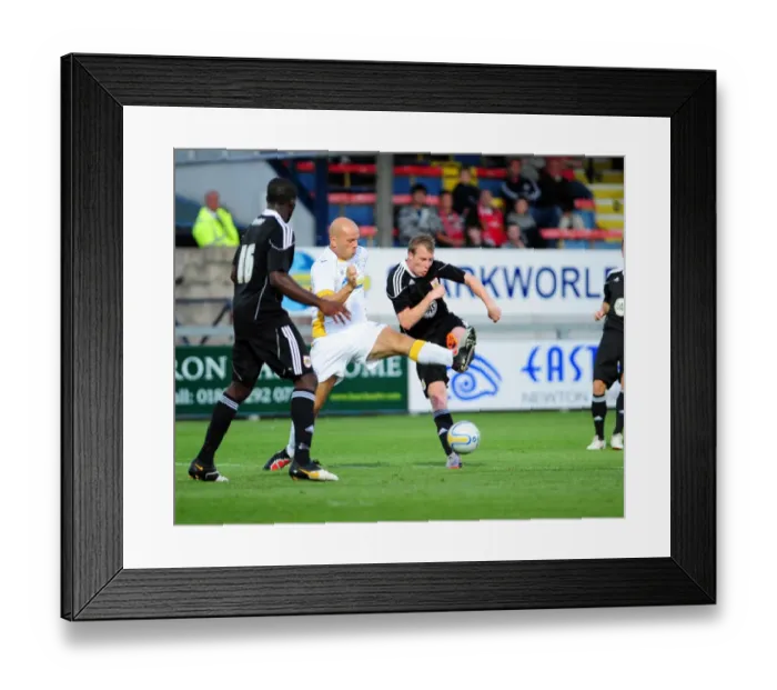 Framed Print : Bristol Citys David Clarkson shoots
