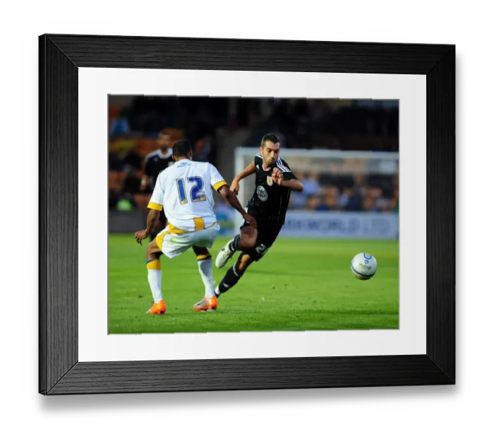 Framed Print : Tom Williams: Slicing Through Torquay's Defense - Bristol City Trial
