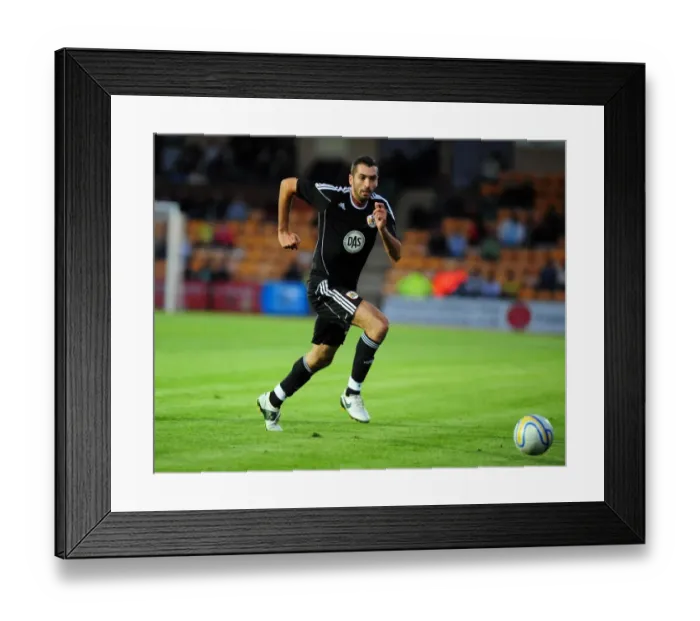 Framed Print : Bristol City's Tom Williams in Action: Torquay FC Trial