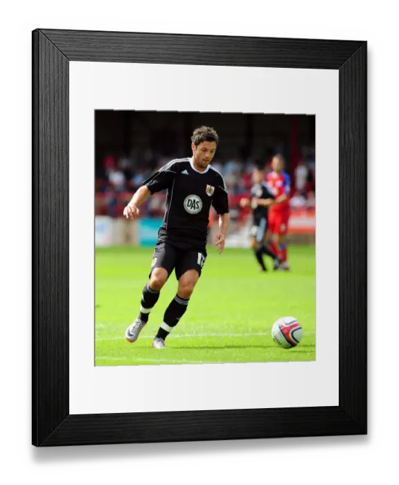 Framed Print : Ivan Sproule in Action: Aldershot vs. Bristol City