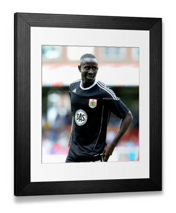 Framed Print : Albert Adomah in Action: Bristol City Footballer at Aldershot