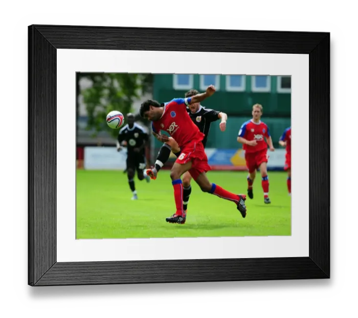 Framed Print : Ivan Sproule Fights for Possession: Aldershot vs. Bristol City