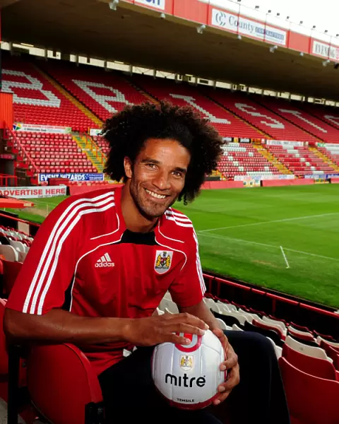 David James Joins Bristol City: England's Legendary Goalkeeper Signs for the Robins