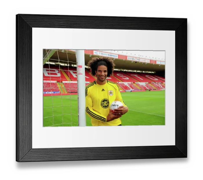 Framed Print : Bristol Citys new signing and Englands number one David James Framed Print : Bristol Citys new signing and Englands number one David James
