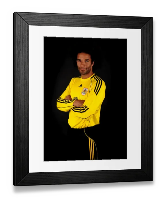 Framed Print : David James Joins Bristol City: English Football Legend Signs On