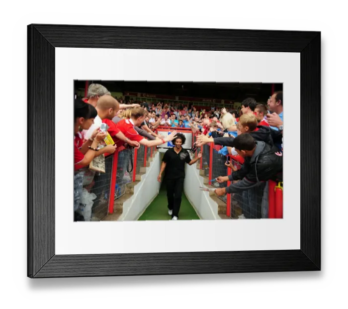 Framed Print : David James Meets Fans: First Training Session with Bristol City at Ashton Gate Stadium (Bristol City v Blackpool, Championship, 31 / 07 / 2010) Framed Print : David James Meets Fans: First Training Session with Bristol City at Ashton Gate Stadium (Bristol City v Blackpool, Championship, 31 / 07 / 2010)