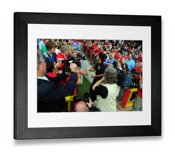 Framed Print : David James Greets Fans: First Training Session with Bristol City FC vs Blackpool (31 / 07 / 2010) - Championship Football Match Framed Print : David James Greets Fans: First Training Session with Bristol City FC vs Blackpool (31 / 07 / 2010) - Championship Football Match