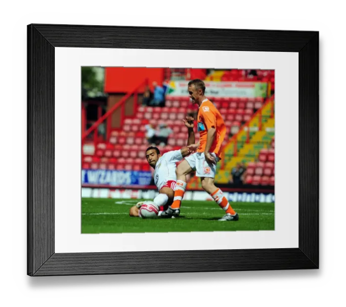 Framed Print : Bristol City vs Blackpool: Liam Fontaine's Intense Battle for Ball Possession - Championship Football Match, 2010