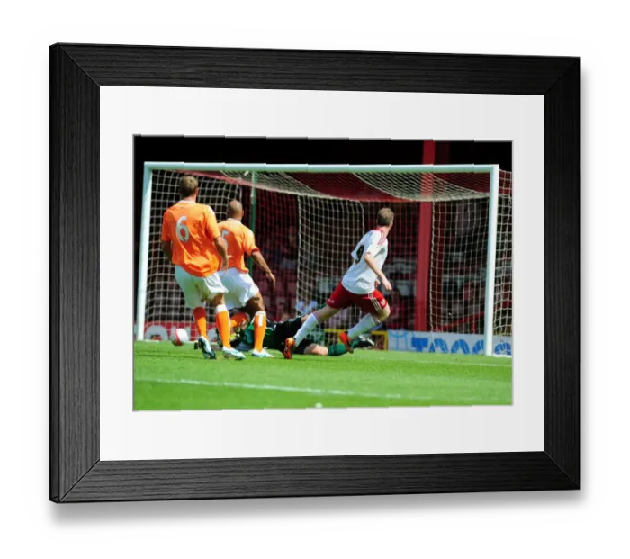 Framed Print : Bristol City's David Clarkson Scores the Winning Goal Against Blackpool in 2010 Championship Match