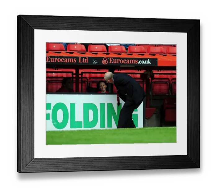 Framed Print : Steve Coppell Greets Fans at Ashton Gate: Bristol City vs Blackpool, 2010 (Championship Football Match) Framed Print : Steve Coppell Greets Fans at Ashton Gate: Bristol City vs Blackpool, 2010 (Championship Football Match)
