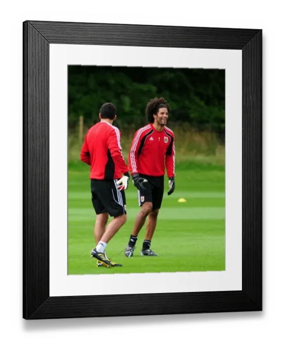 Framed Print : David James: Englands Number One Begins New Journey at Bristol City - First Training Day Framed Print : David James: Englands Number One Begins New Journey at Bristol City - First Training Day