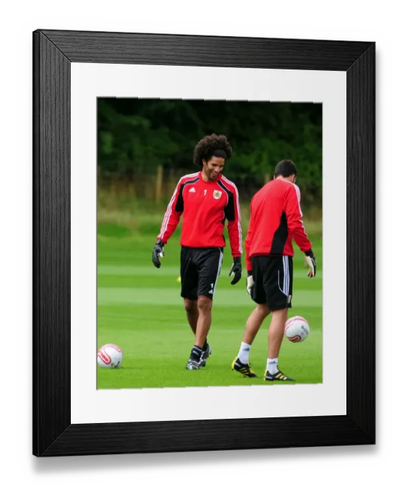 Framed Print : David James: England's Number One Starts First Day Training at Bristol City Framed Print : David James: England's Number One Starts First Day Training at Bristol City