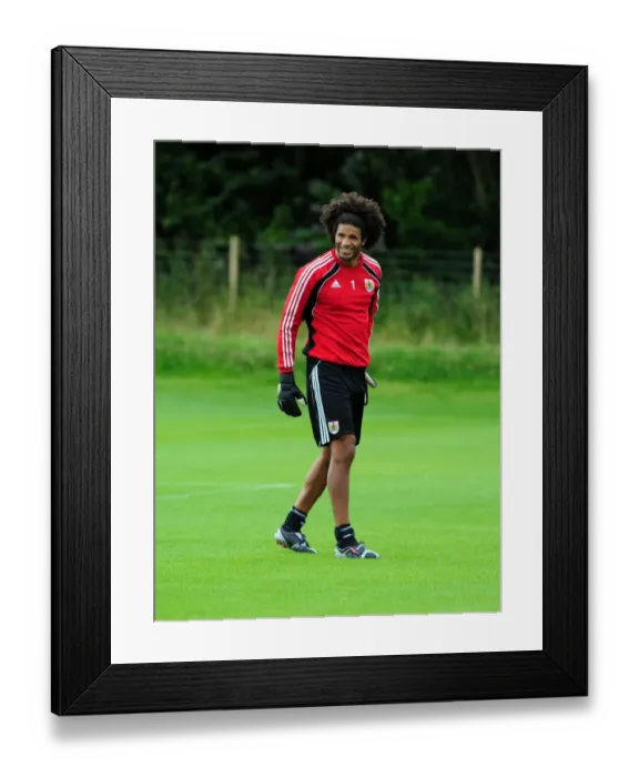 Framed Print : David James: England's No. 1 Starts First Training Day with Bristol City Framed Print : David James: England's No. 1 Starts First Training Day with Bristol City