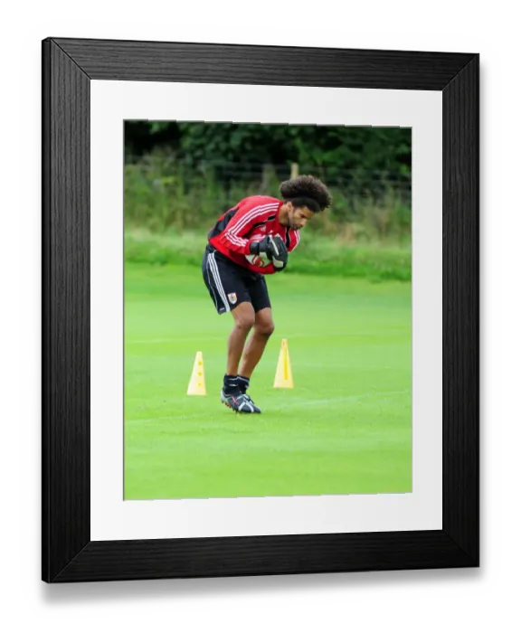 Framed Print : David James Begins New Journey at Bristol City: First Training Session