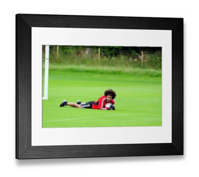 Framed Print : David James Kicks Off New Chapter at Bristol City: First Training Session Framed Print : David James Kicks Off New Chapter at Bristol City: First Training Session