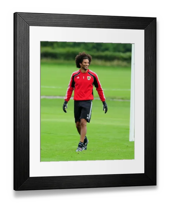 Framed Print : David James Kicks Off New Chapter at Bristol City: Legendary Goalkeeper's First Training Session Framed Print : David James Kicks Off New Chapter at Bristol City: Legendary Goalkeeper's First Training Session