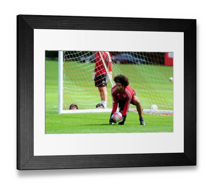 Framed Print : David James Begins New Journey at Bristol City: First Training Session