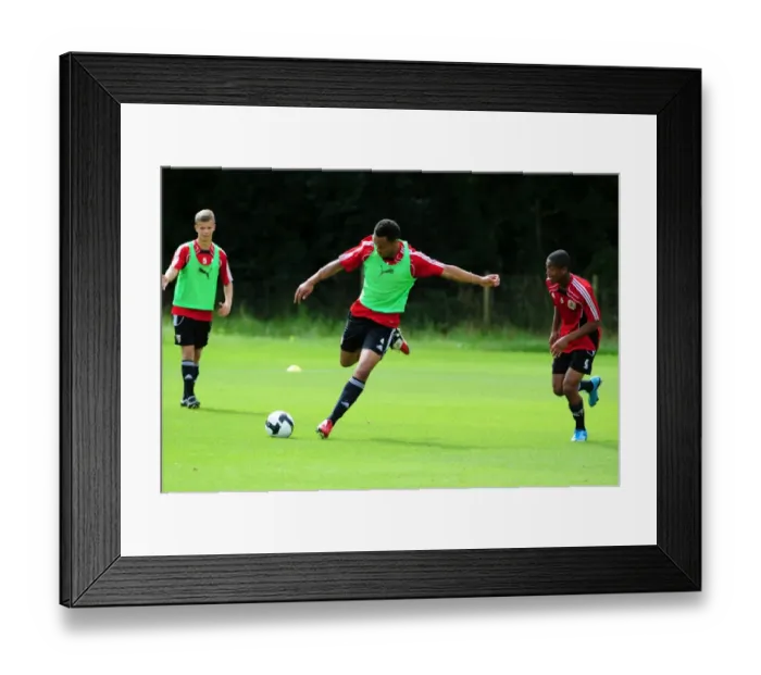 Framed Print : David James Joins Bristol City: First Training Session - Season 10-11 (New Signing) Framed Print : David James Joins Bristol City: First Training Session - Season 10-11 (New Signing)