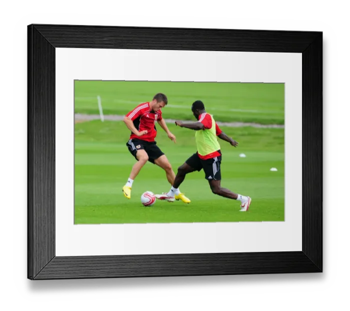 Framed Print : David James Joins Bristol City: First Training Session - Season 10-11 (New Signing) Framed Print : David James Joins Bristol City: First Training Session - Season 10-11 (New Signing)