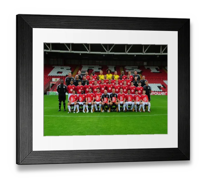 Framed Print : Bristol City First Team: United in Blue - 10-11 Season Framed Print : Bristol City First Team: United in Blue - 10-11 Season
