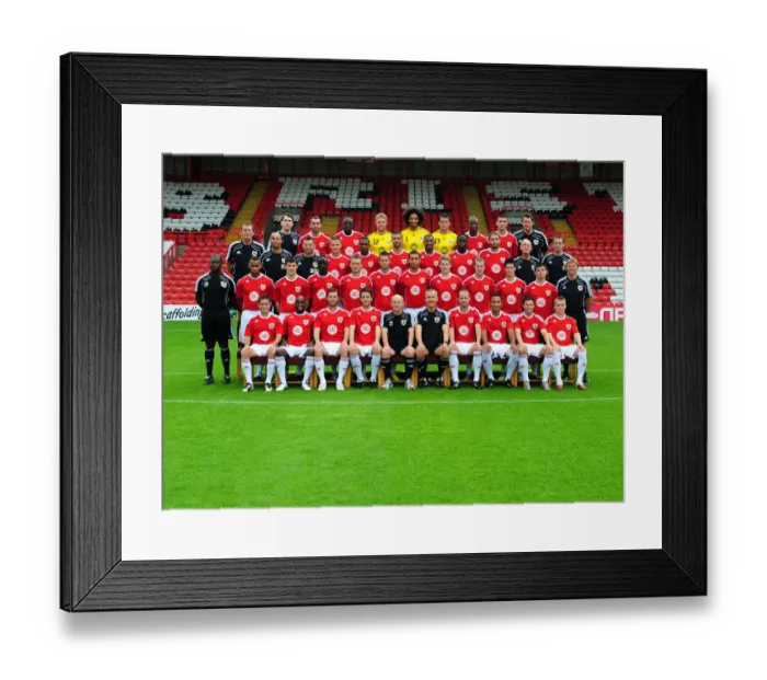 Framed Print : Bristol City FC 2016-2017: Meet the Squad and Management Team Framed Print : Bristol City FC 2016-2017: Meet the Squad and Management Team