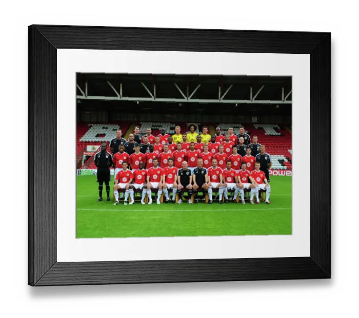 Framed Print : Bristol City Football Club: The 2016-2017 Squad and Management Team Framed Print : Bristol City Football Club: The 2016-2017 Squad and Management Team