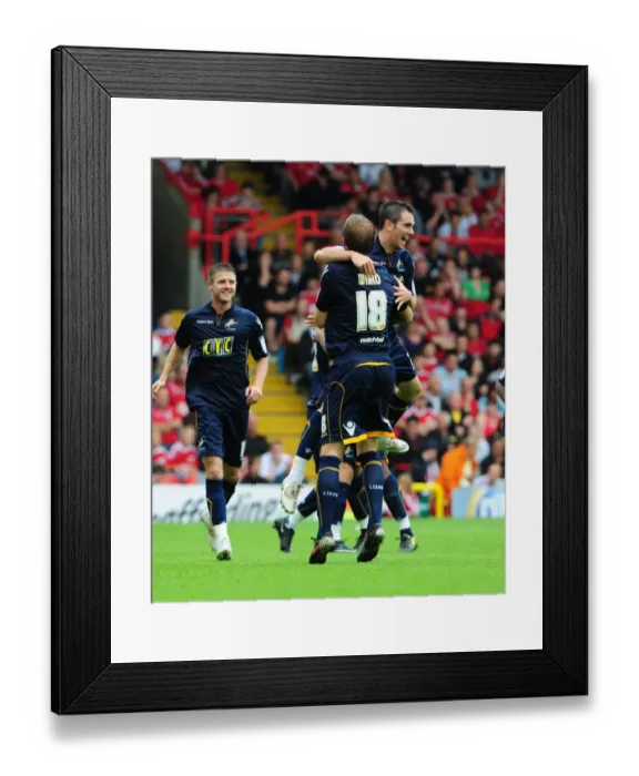 Framed Print : Bristol City vs Millwall: Season 10-11 (Football Match) Framed Print : Bristol City vs Millwall: Season 10-11 (Football Match)