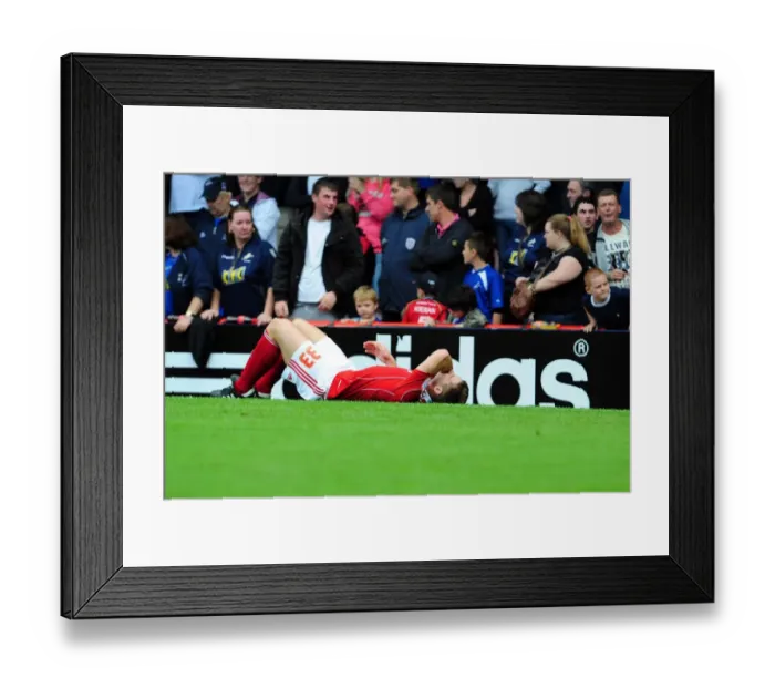 Framed Print : Bristol City vs Millwall: The Showdown - Season 10-11 Framed Print : Bristol City vs Millwall: The Showdown - Season 10-11