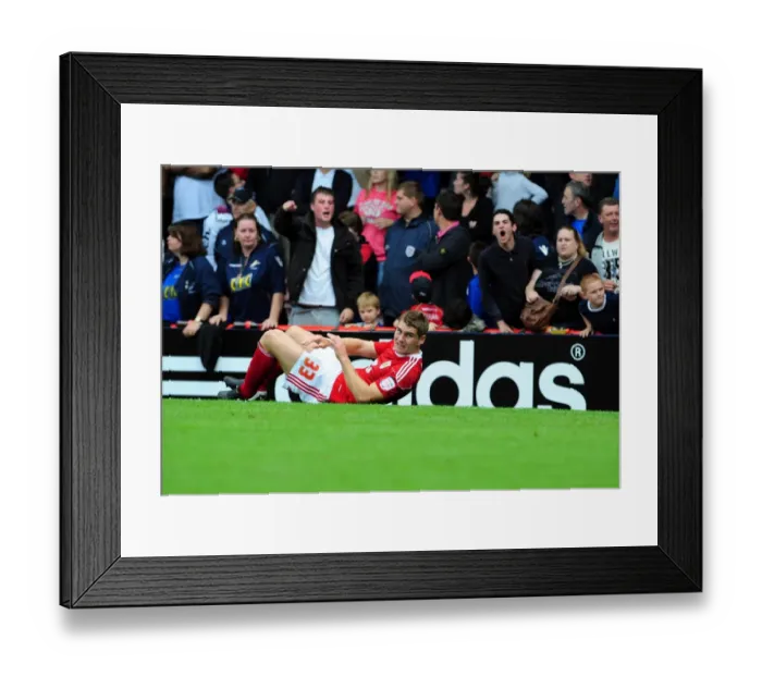 Framed Print : Bristol City vs Millwall: A Football Showdown - Season 10-11 Framed Print : Bristol City vs Millwall: A Football Showdown - Season 10-11