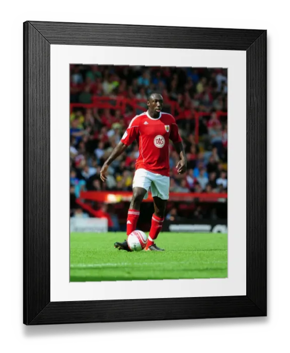 Framed Print : Bristol City vs Millwall: A Football Clash - Season 10-11 Framed Print : Bristol City vs Millwall: A Football Clash - Season 10-11