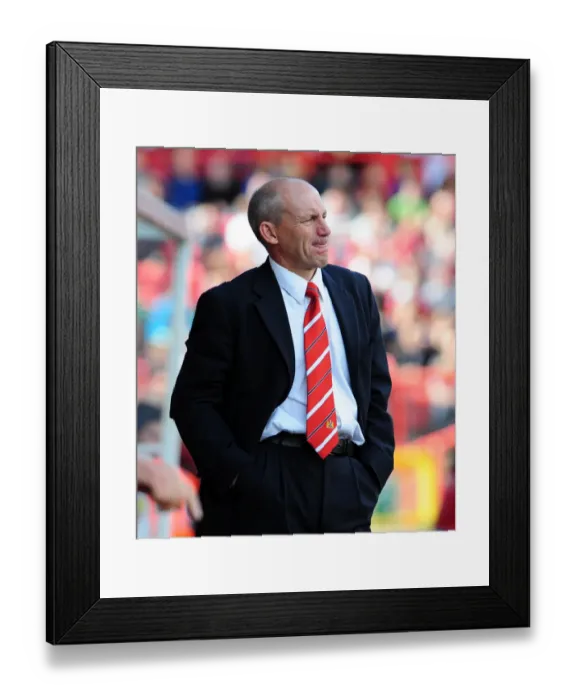 Framed Print : Bristol City vs Millwall: A Season 10-11 Showdown