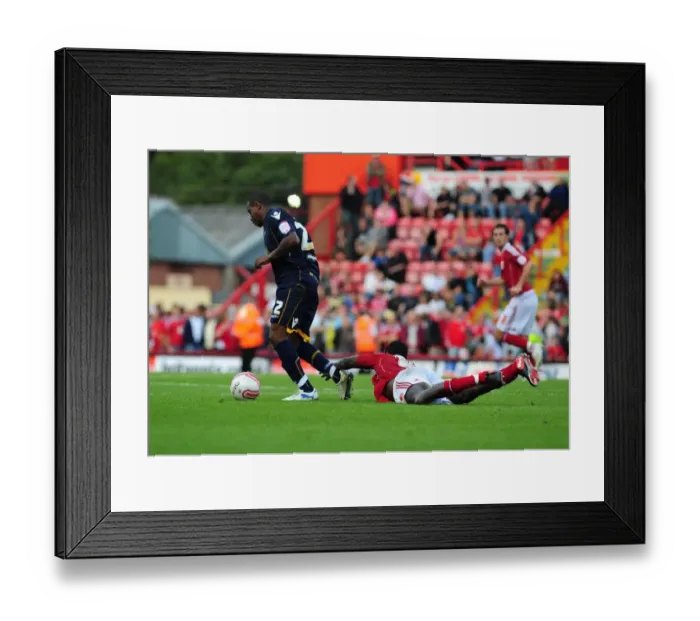 Framed Print : Bristol City vs Millwall: A Football Showdown - Season 10-11 Framed Print : Bristol City vs Millwall: A Football Showdown - Season 10-11