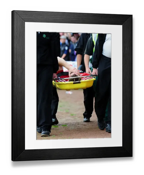 Framed Print : Bristol City vs Millwall: A Football Showdown - Season 10-11 Framed Print : Bristol City vs Millwall: A Football Showdown - Season 10-11