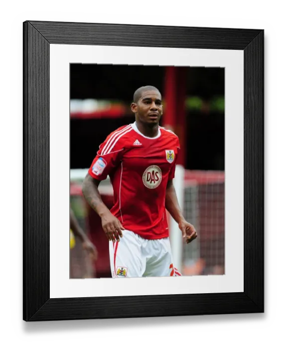Framed Print : Bristol City vs Millwall: A Football Showdown - Season 10-11 Framed Print : Bristol City vs Millwall: A Football Showdown - Season 10-11