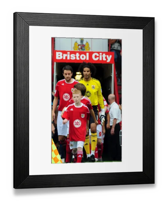 Framed Print : Bristol City vs Millwall: A Season 10-11 Football Rivalry Framed Print : Bristol City vs Millwall: A Season 10-11 Football Rivalry