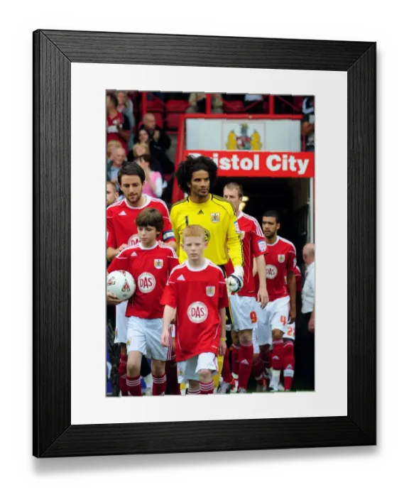 Framed Print : Bristol City vs Millwall: A Football Showdown - Season 10-11 Framed Print : Bristol City vs Millwall: A Football Showdown - Season 10-11
