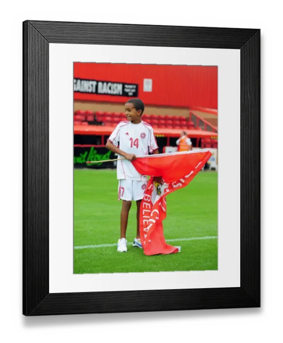 Framed Print : Bristol City vs Millwall: A Football Showdown - Season 10-11 Framed Print : Bristol City vs Millwall: A Football Showdown - Season 10-11