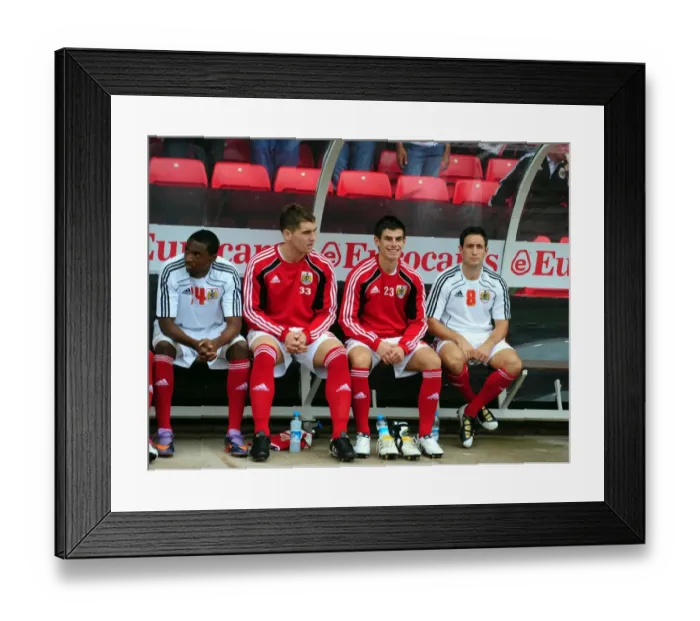 Framed Print : Bristol City vs Millwall: The Showdown - Season 10-11 Framed Print : Bristol City vs Millwall: The Showdown - Season 10-11