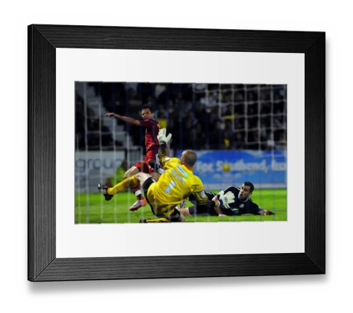 Framed Print : Ivan Sproule Scores for Bristol City in Carling Cup Match vs. Southend United (August 10, 2010) Framed Print : Ivan Sproule Scores for Bristol City in Carling Cup Match vs. Southend United (August 10, 2010)