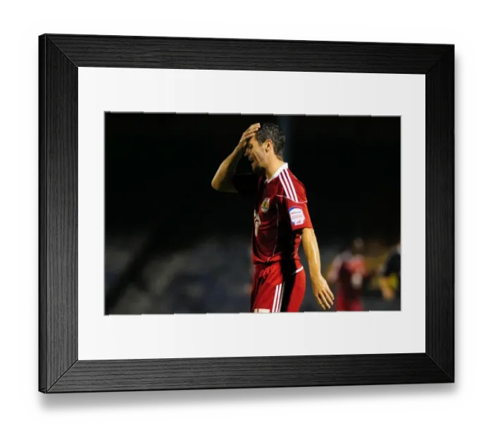 Framed Print : Bristol City's Ivan Sproule Disappointed as Southend United Advance in Carling Cup