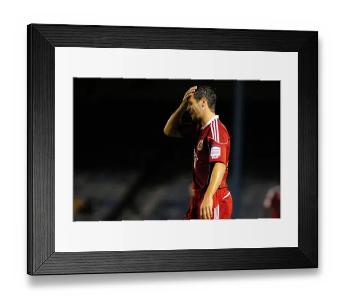 Framed Print : Disappointed Sproule: Southend United Holds Off Bristol City in Carling Cup Framed Print : Disappointed Sproule: Southend United Holds Off Bristol City in Carling Cup