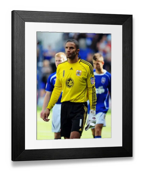 Framed Print : David James Saves for Bristol City: Ipswich v Bristol City Championship Clash, August 2010 Framed Print : David James Saves for Bristol City: Ipswich v Bristol City Championship Clash, August 2010