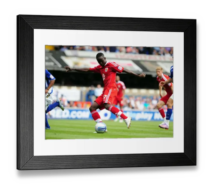 Framed Print : Adomah's Shot at Portman Road: Bristol City vs Ipswich Town, Championship 2010