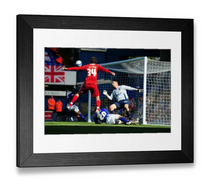 Framed Print : Brett Pitman's Heart-Stopping Near-Miss: A Thwarted Goal for Bristol City in the Championship Showdown against Ipswich Town (August 2010)